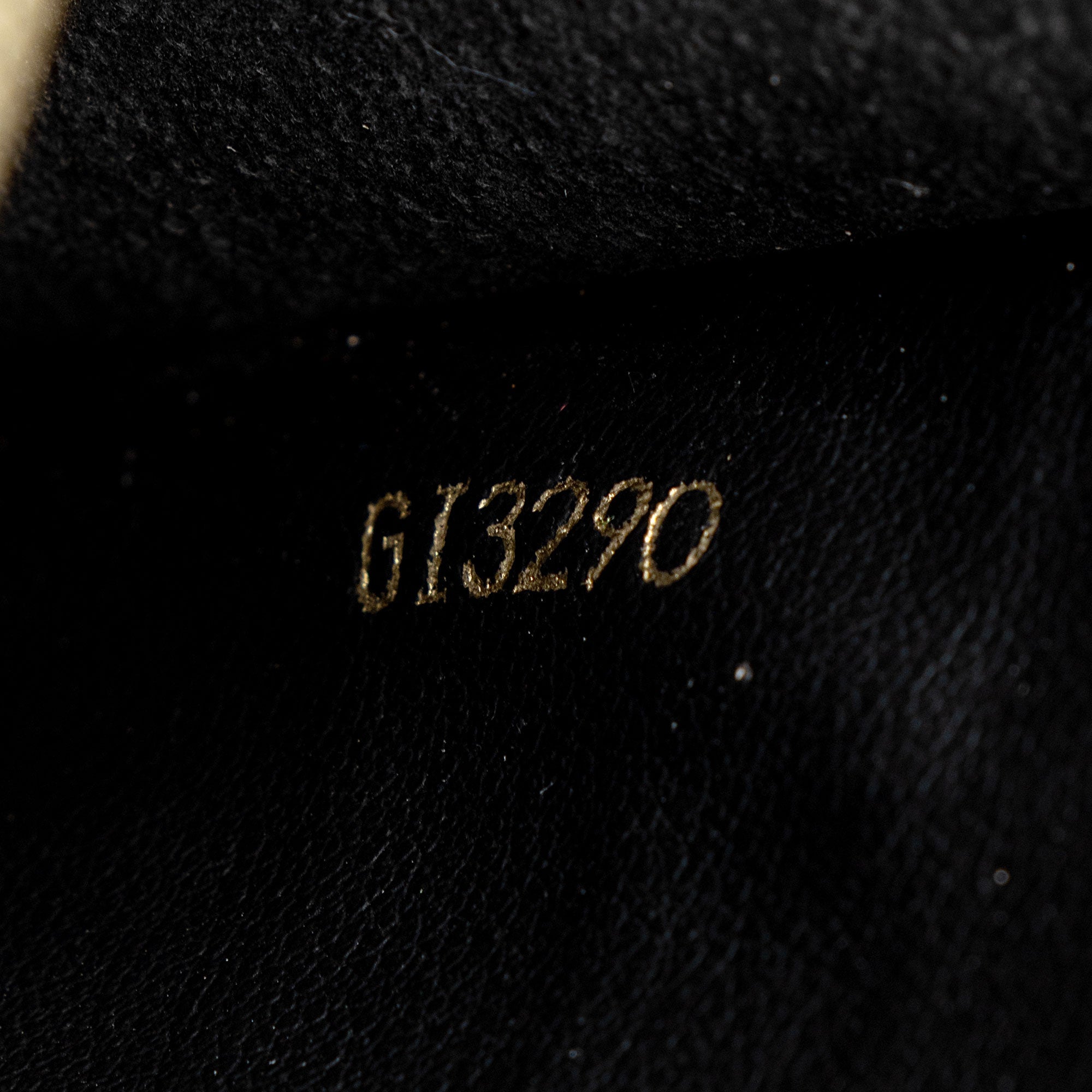 Louis Vuitton Giant Monogram Canvas Double Zip Pochette (SHF-qlqavz)