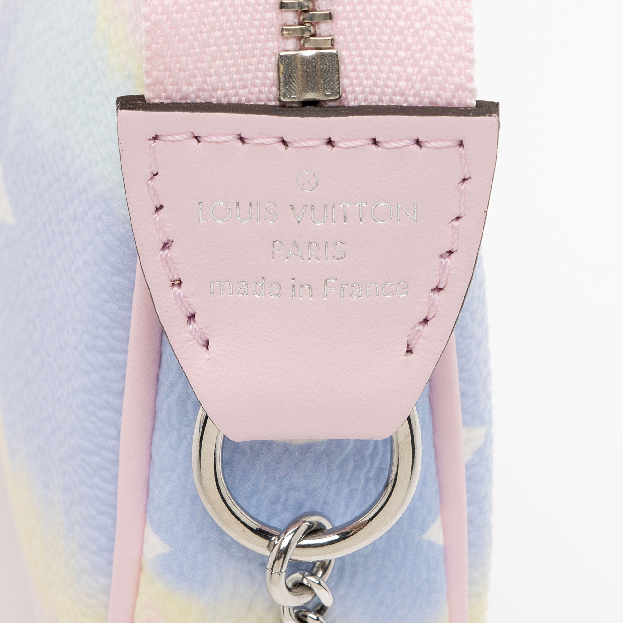Louis Vuitton Giant Monogram Canvas Escale Mini Pochette Accessoires (SHF-IOkfau)
