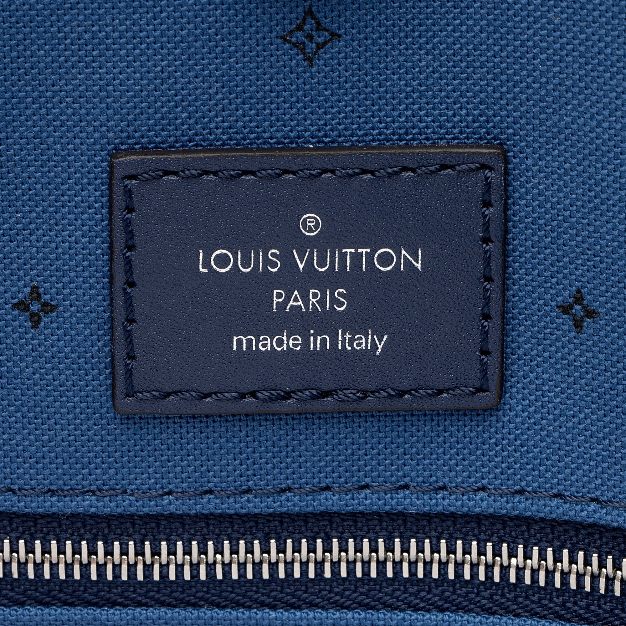 Louis Vuitton Giant Monogram Canvas Escale Onthego GM Tote (SHF-EJNgea)