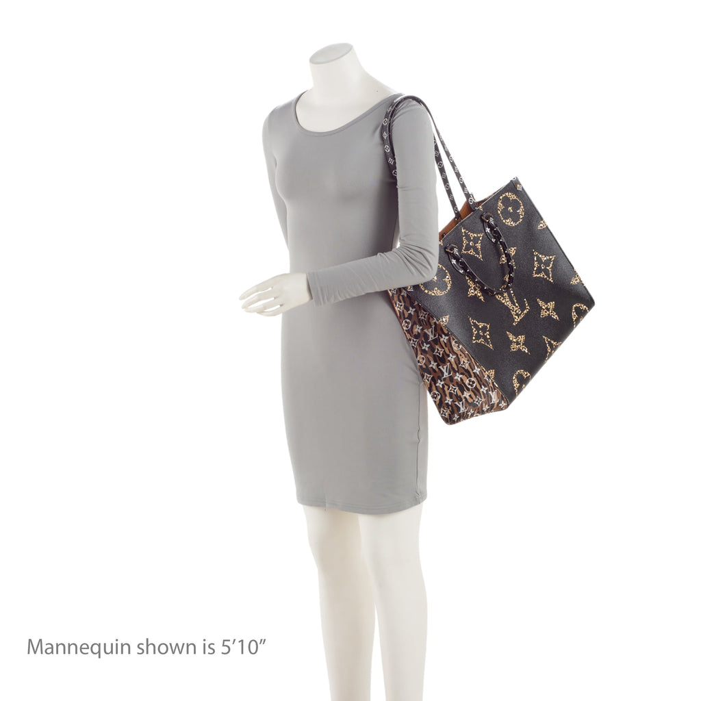 Louis Vuitton Giant Monogram Canvas Jungle Onthego GM Tote (SHF-UZF7TB)