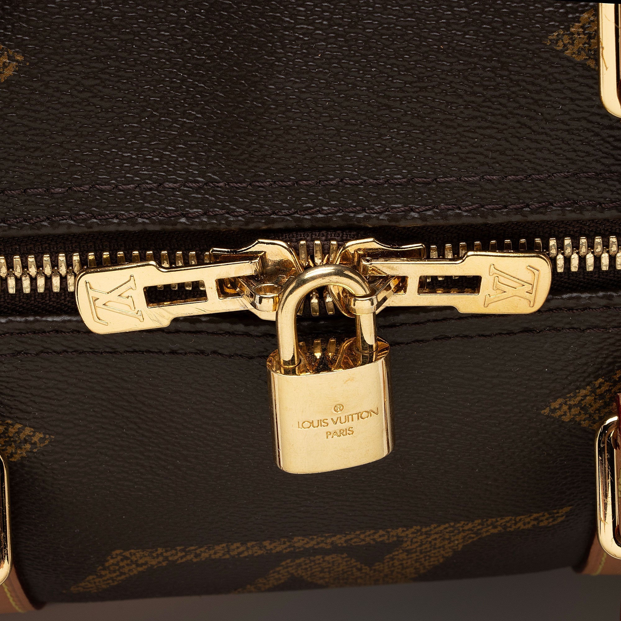 Louis Vuitton Giant Monogram Canvas Keepall Bandouliere 50 Duffle Bag (SHF-z5NZEC)