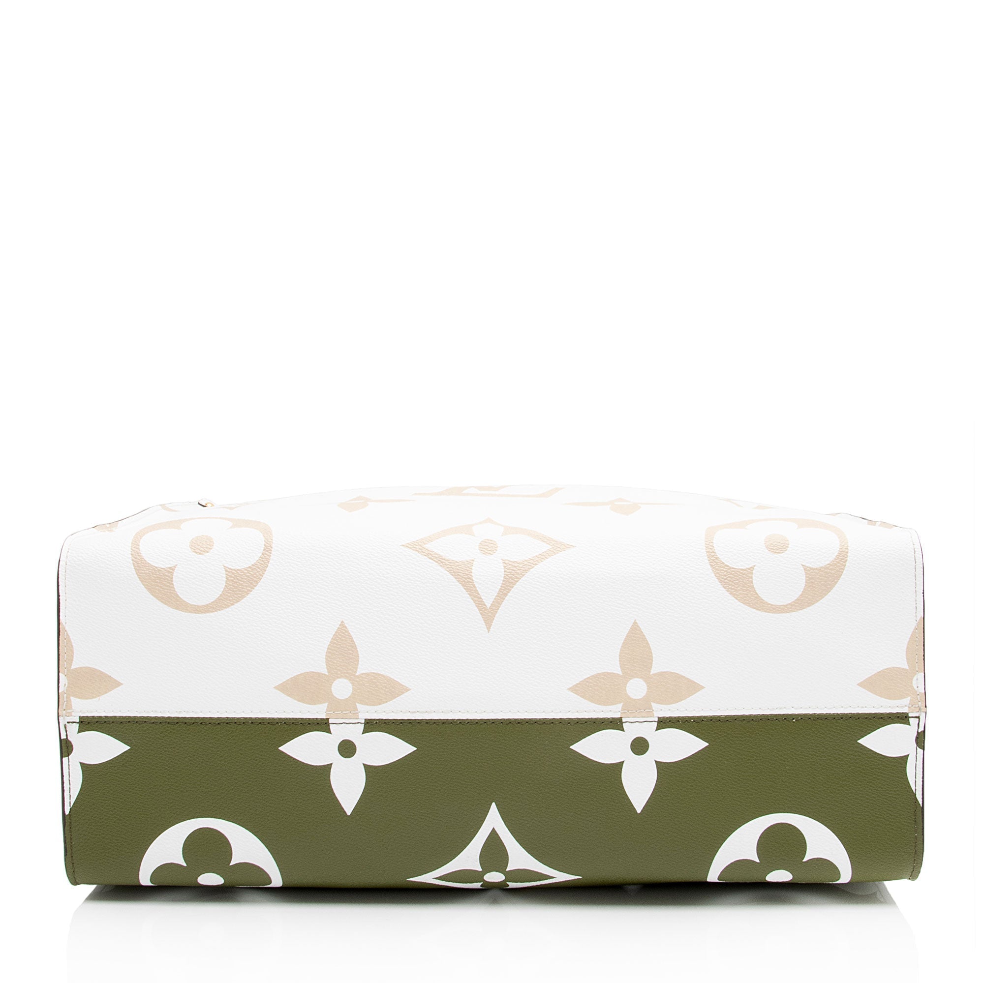 Louis Vuitton Giant Monogram Canvas Onthego GM Tote (SHF-2OCOFy)