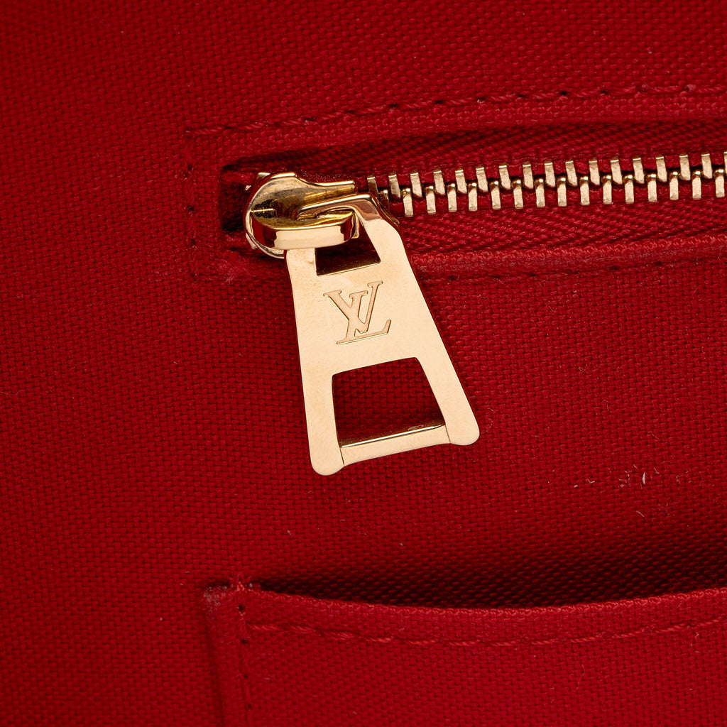 Louis Vuitton Giant Monogram Canvas Onthego GM Tote (SHF-2xyle4)