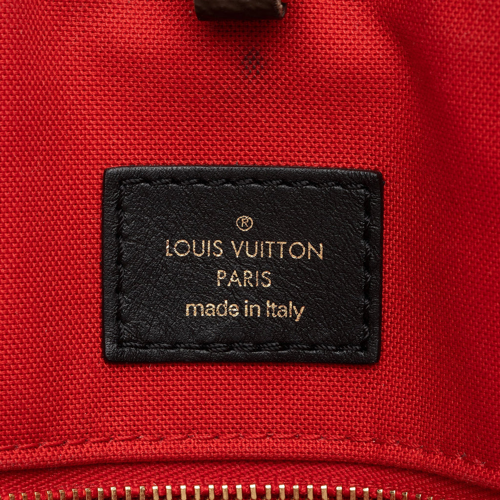 Louis Vuitton Giant Monogram Canvas Onthego GM Tote (SHF-BTGNiS)