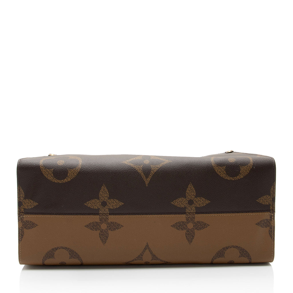 Louis Vuitton Giant Monogram Canvas Onthego GM Tote (SHF-vV9dsf)