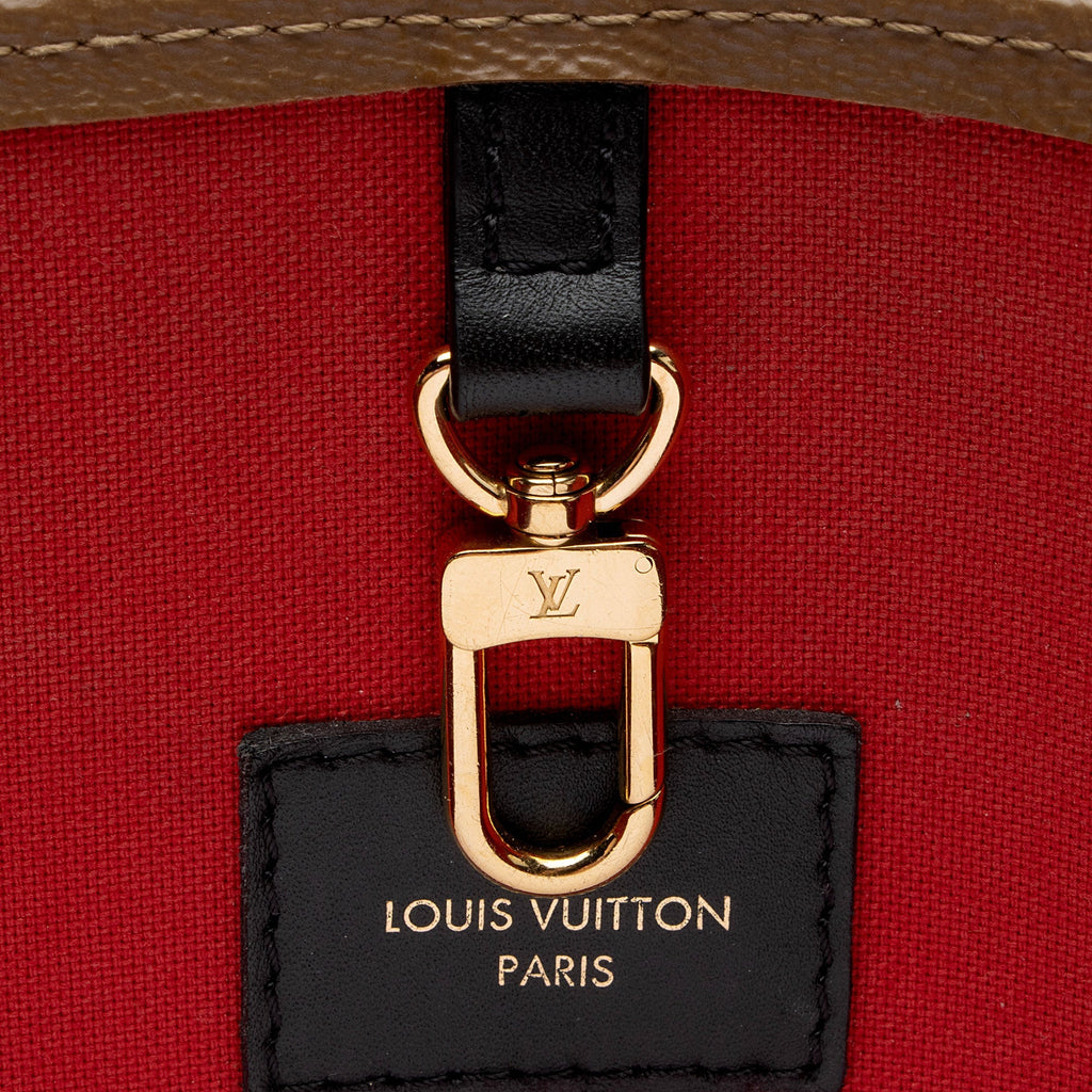 Louis Vuitton Giant Monogram Canvas Onthego GM Tote (SHF-vV9dsf)