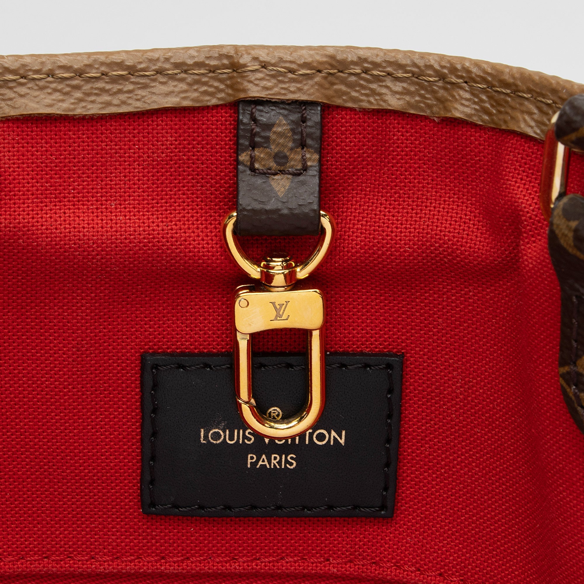 Louis Vuitton Giant Monogram Canvas Onthego GM Tote (SHF-8lUZpc)