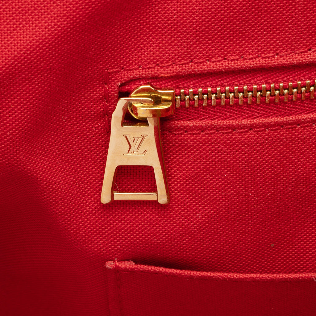 Louis Vuitton Giant Monogram Canvas Onthego GM Tote (SHF-8lUZpc)