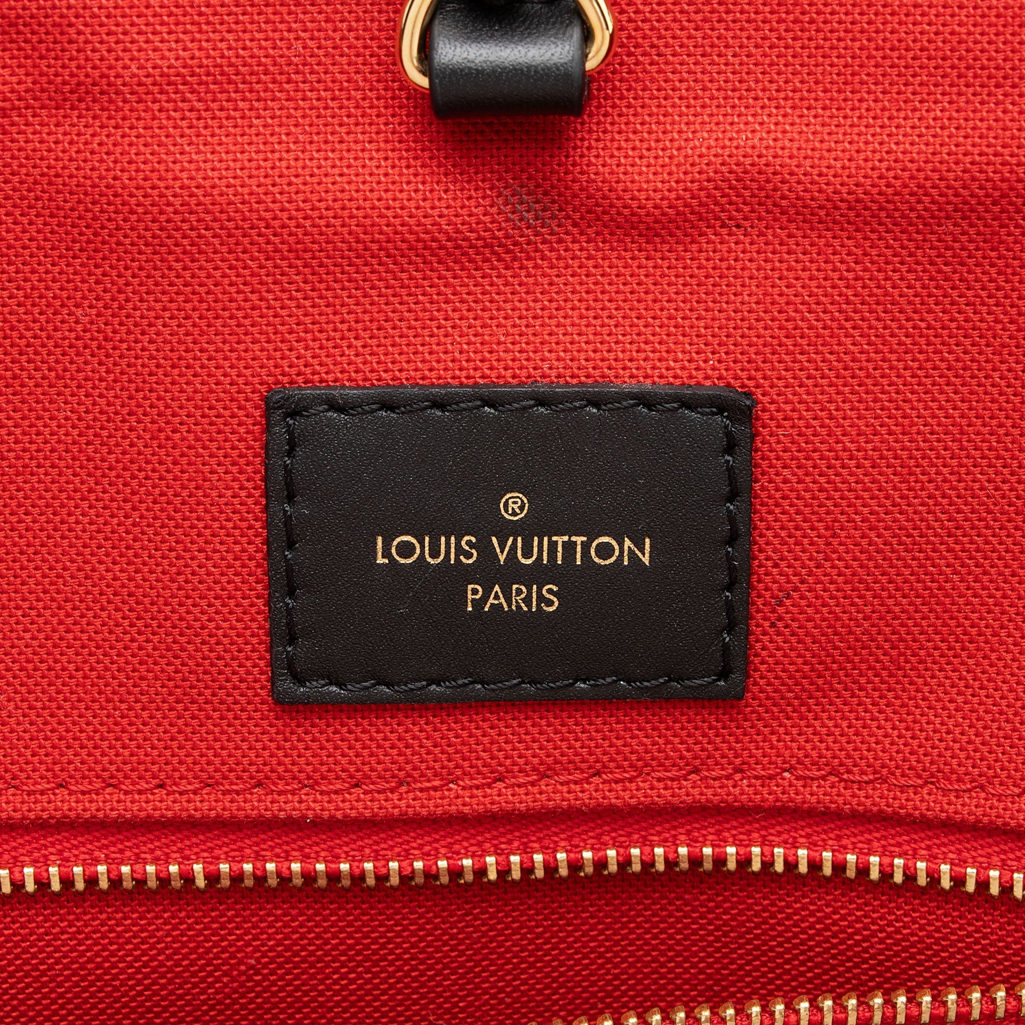 Louis Vuitton Giant Monogram Canvas Onthego GM Tote (SHF-fVBkOy)