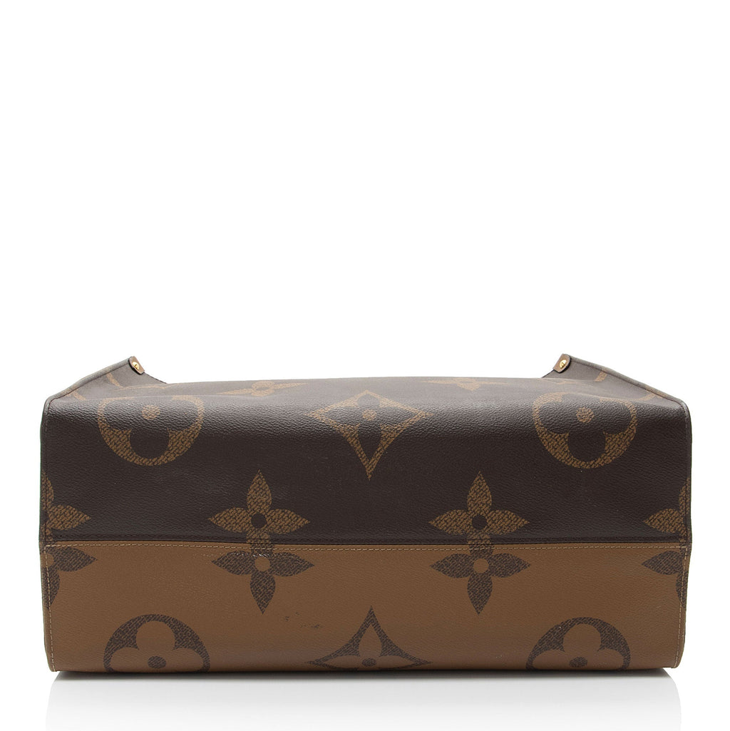 Louis Vuitton Giant Monogram Canvas Onthego GM Tote (SHF-9pZ7RF)