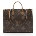 Louis Vuitton Giant Monogram Canvas Onthego GM Tote (SHF-KQAFwx)