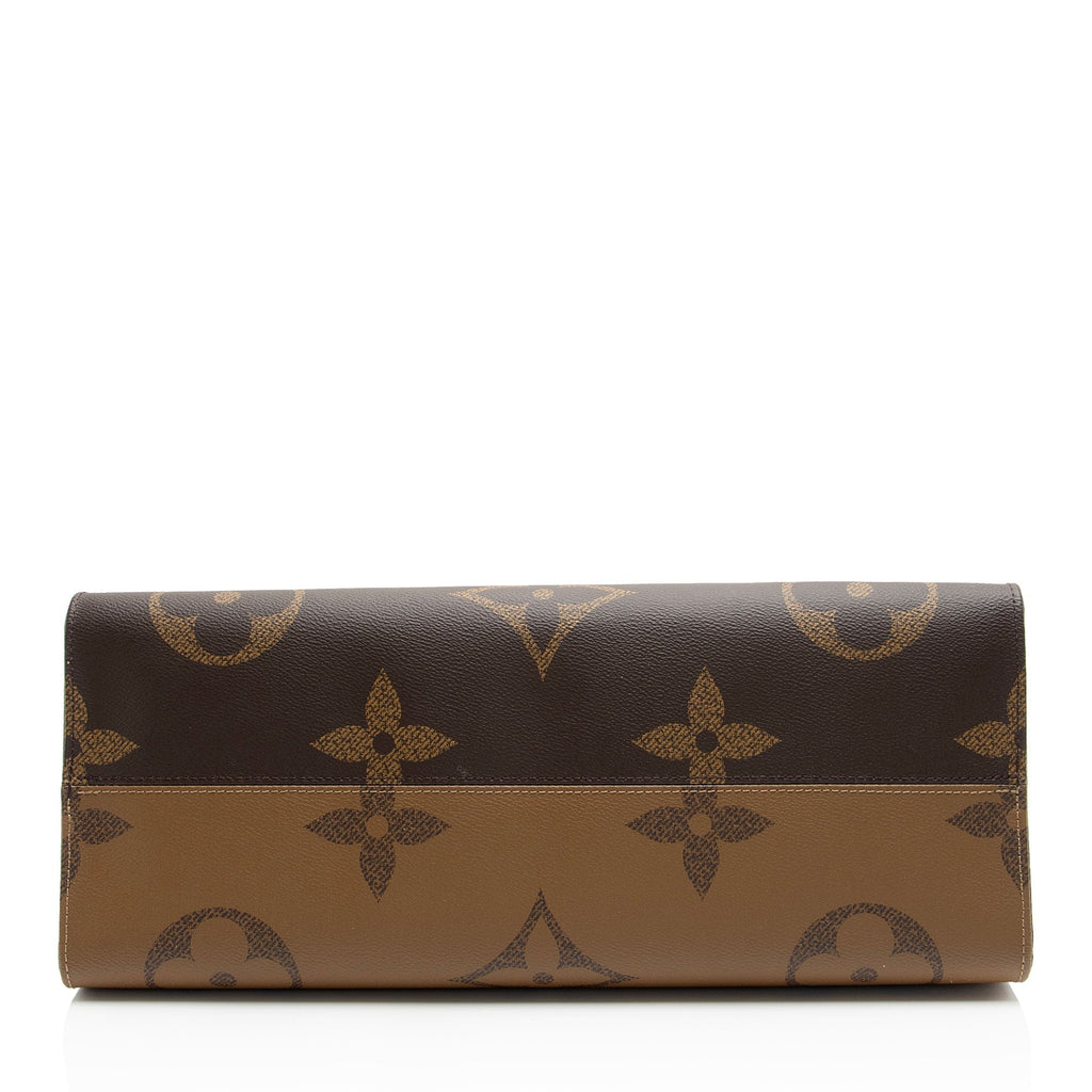 Louis Vuitton Giant Monogram Canvas Onthego GM Tote (SHF-cgdhIs)