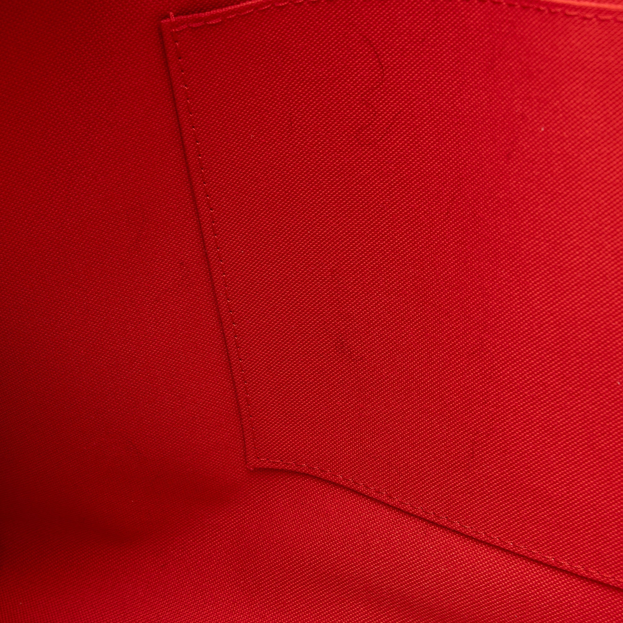 Louis Vuitton Giant Monogram Canvas Onthego GM Tote (SHF-cgdhIs)