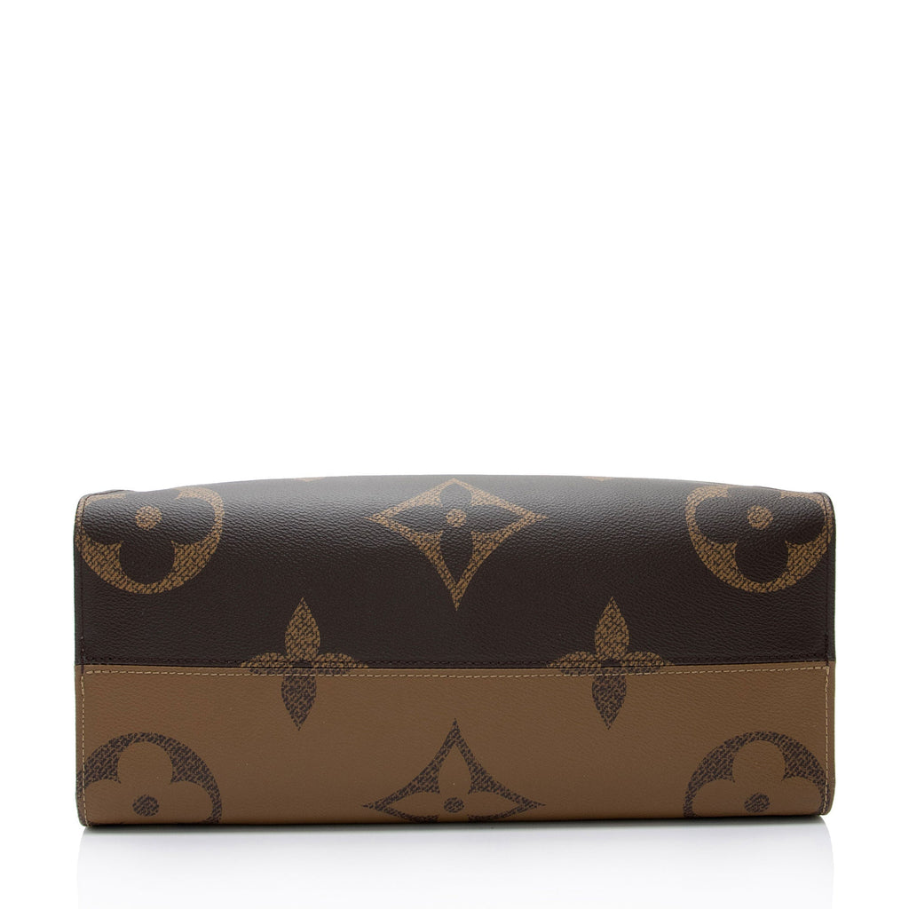 Louis Vuitton Giant Monogram Canvas Onthego MM Tote (SHF-qOGGJv)
