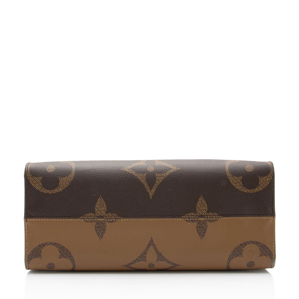Louis Vuitton Giant Monogram Canvas Onthego MM Tote (SHF-fOILTP)