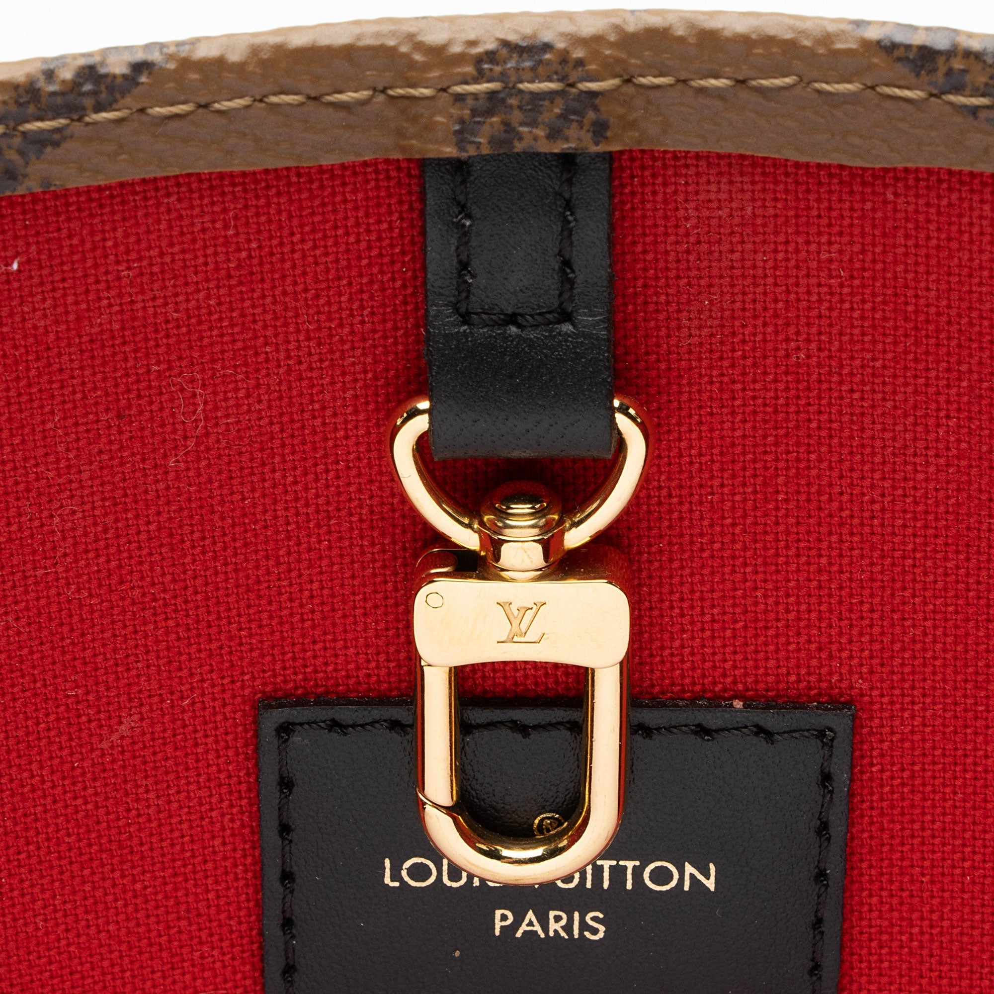 Louis Vuitton Giant Monogram Canvas Onthego MM Tote (SHF-tL87g4)