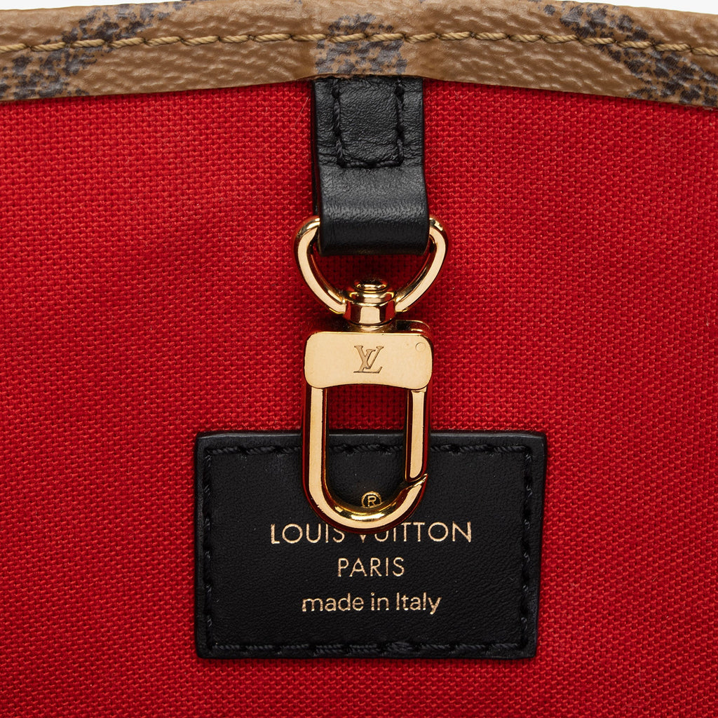 Louis Vuitton Giant Monogram Canvas Onthego MM Tote (SHF-nKCKP4)