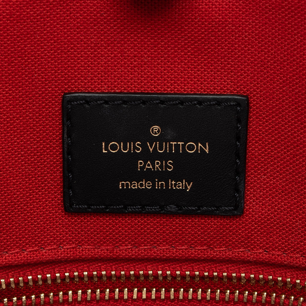 Louis Vuitton Giant Monogram Canvas Onthego MM Tote (SHF-nKCKP4)