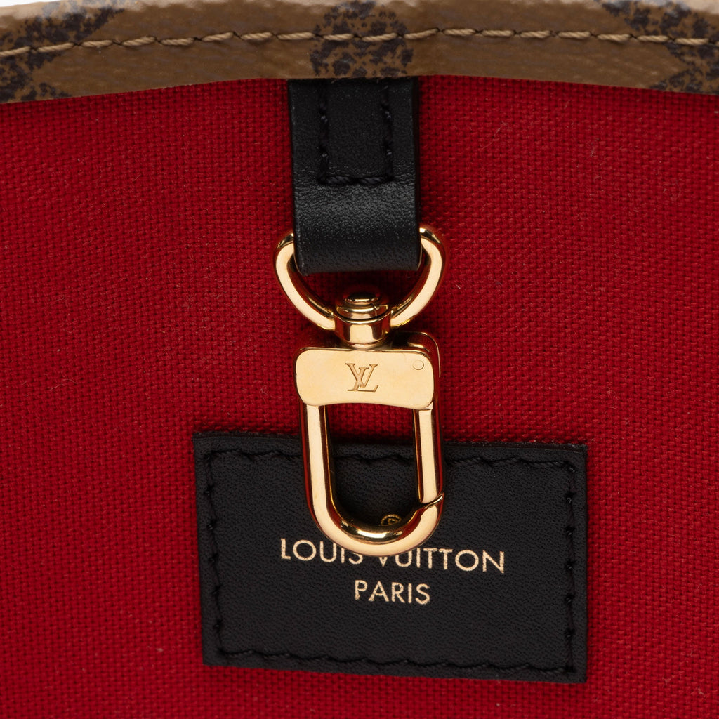 Louis Vuitton Giant Monogram Canvas Onthego MM Tote (SHF-KrVC5o)