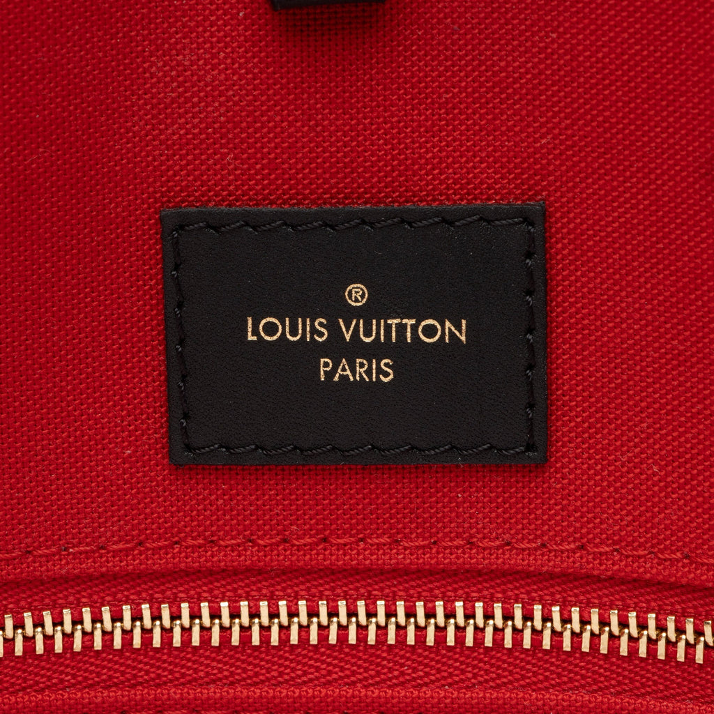 Louis Vuitton Giant Monogram Canvas Onthego MM Tote (SHF-KrVC5o)