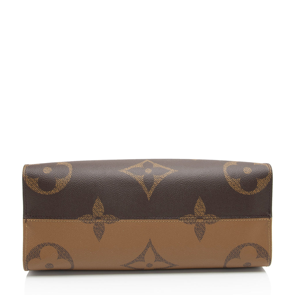 Louis Vuitton Giant Monogram Canvas Onthego MM Tote (SHF-CIYP1M)