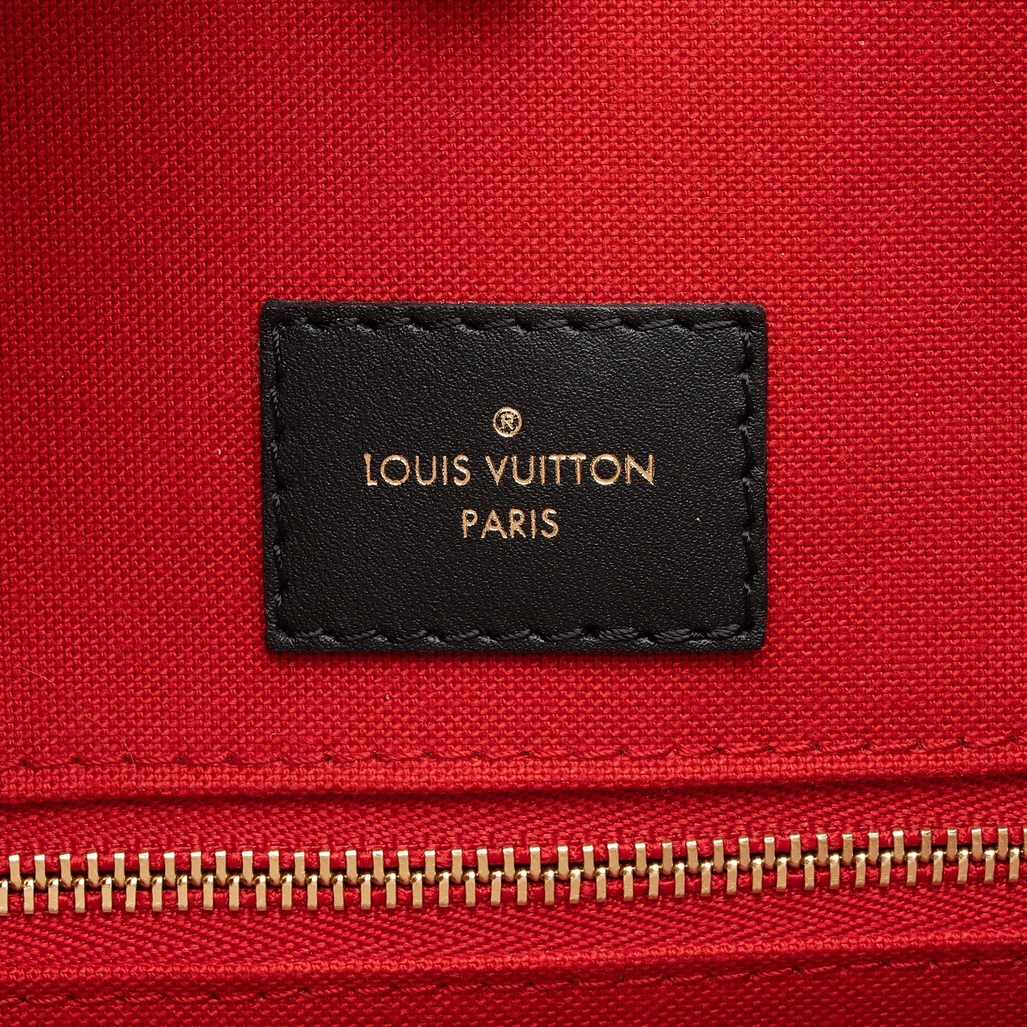 Louis Vuitton Giant Monogram Canvas Onthego MM Tote (SHF-CIYP1M)
