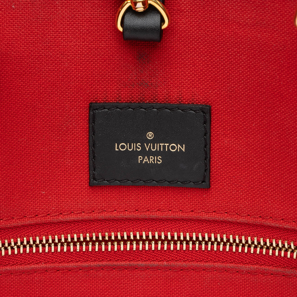 Louis Vuitton Giant Monogram Canvas Onthego MM Tote (SHF-OPM7Zk)