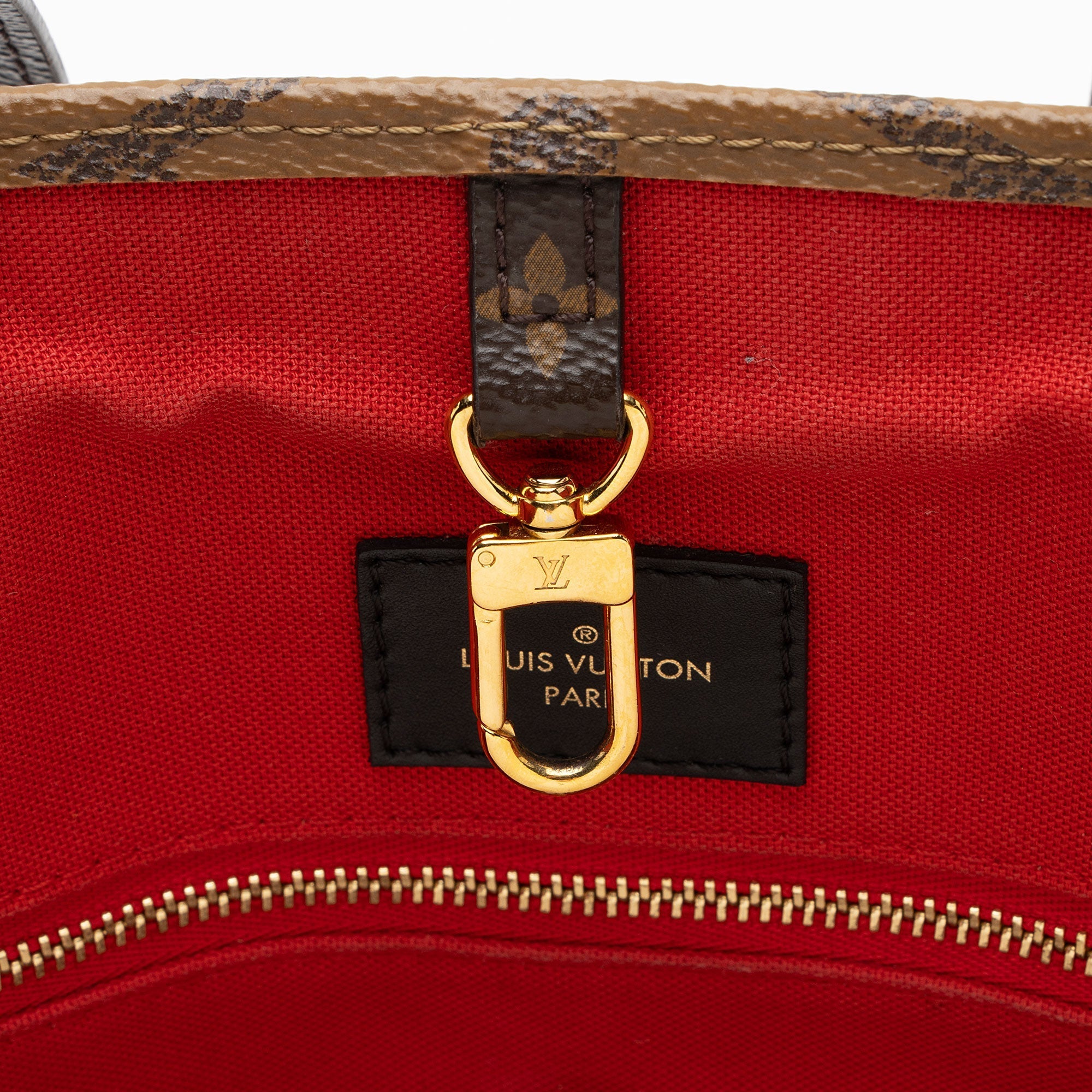 Louis Vuitton Giant Monogram Canvas Onthego MM Tote (SHF-gi6XTz)