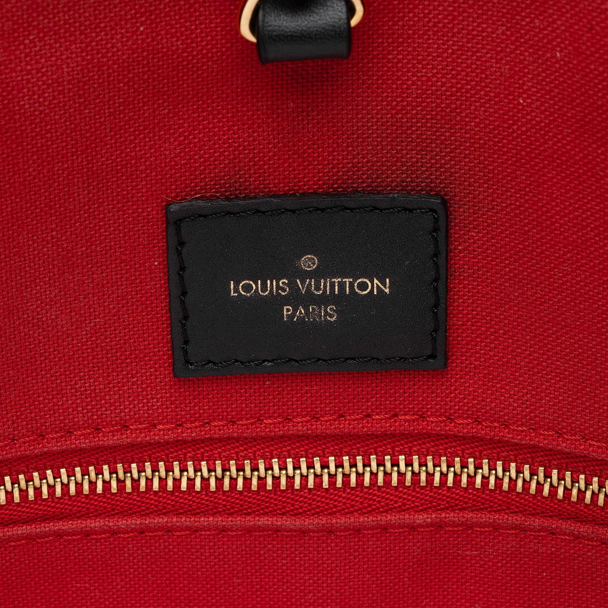 Louis Vuitton Giant Monogram Canvas Onthego MM Tote (SHF-B5VuuY)