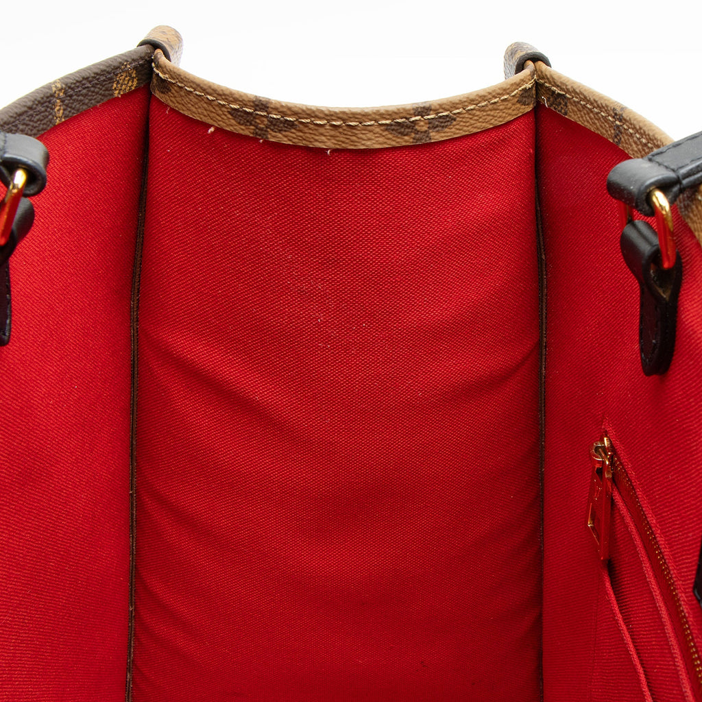 Louis Vuitton Giant Monogram Canvas Onthego MM Tote
