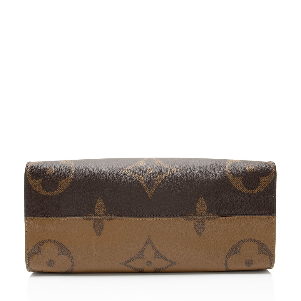 Louis Vuitton Giant Monogram Canvas Onthego MM Tote