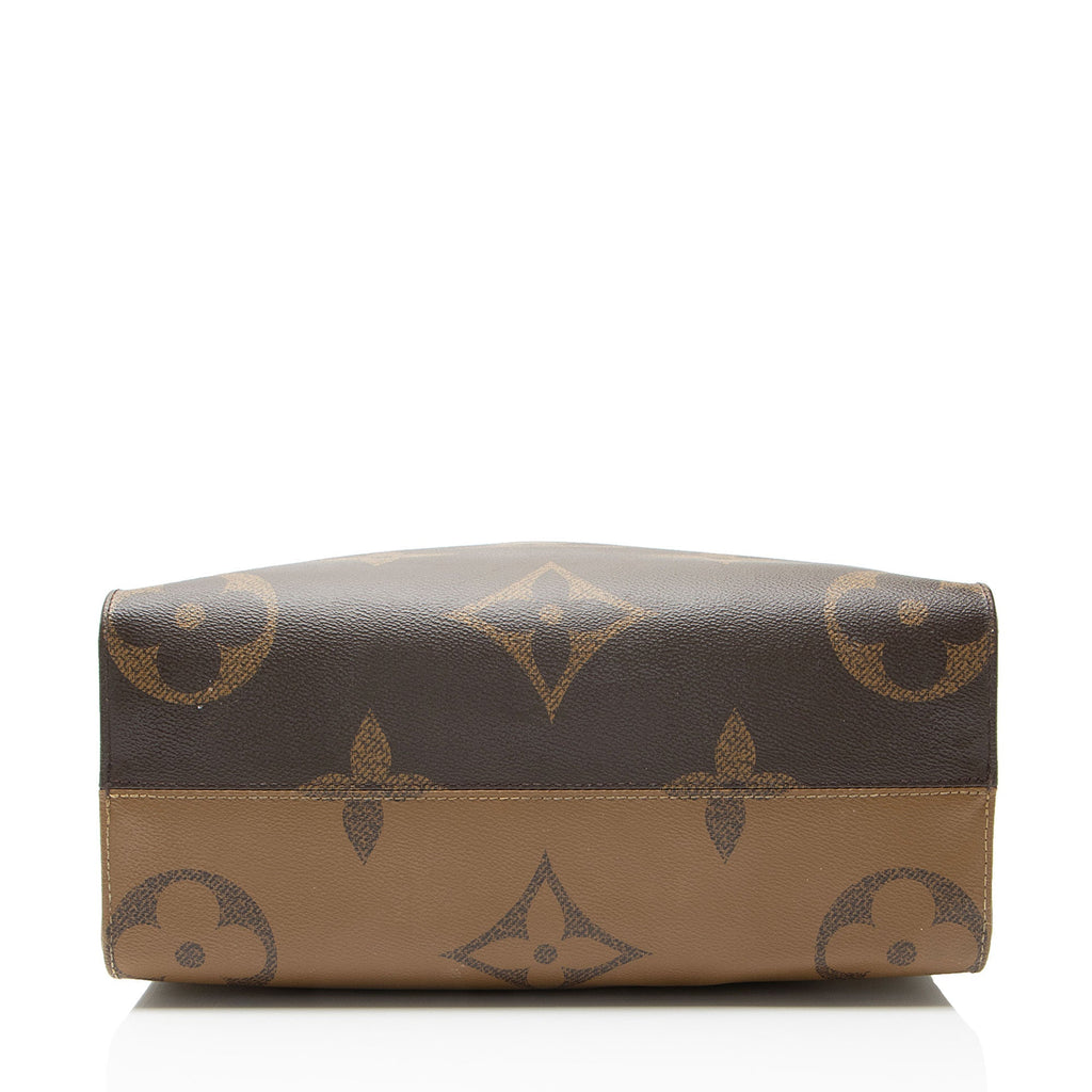 Louis Vuitton Giant Monogram Canvas Onthego MM Tote
