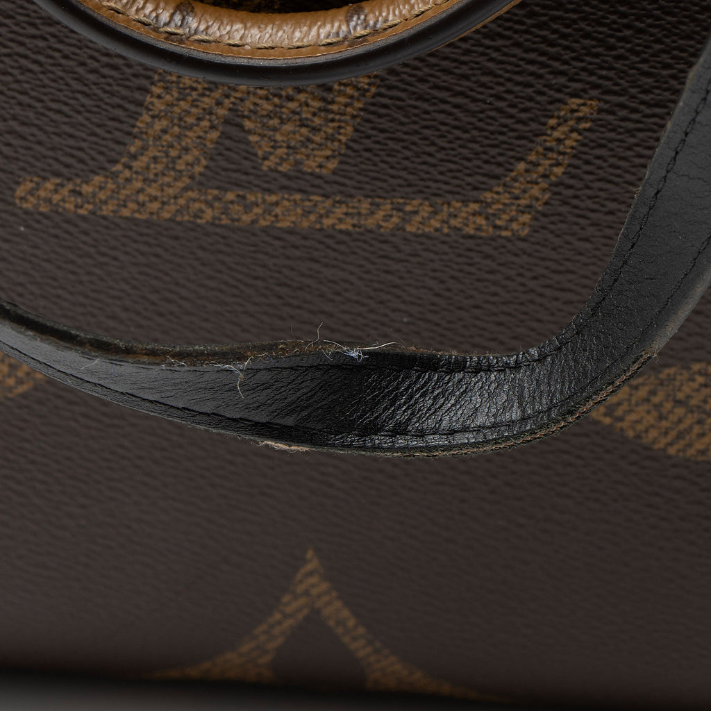 Louis Vuitton Giant Monogram Canvas Onthego MM Tote