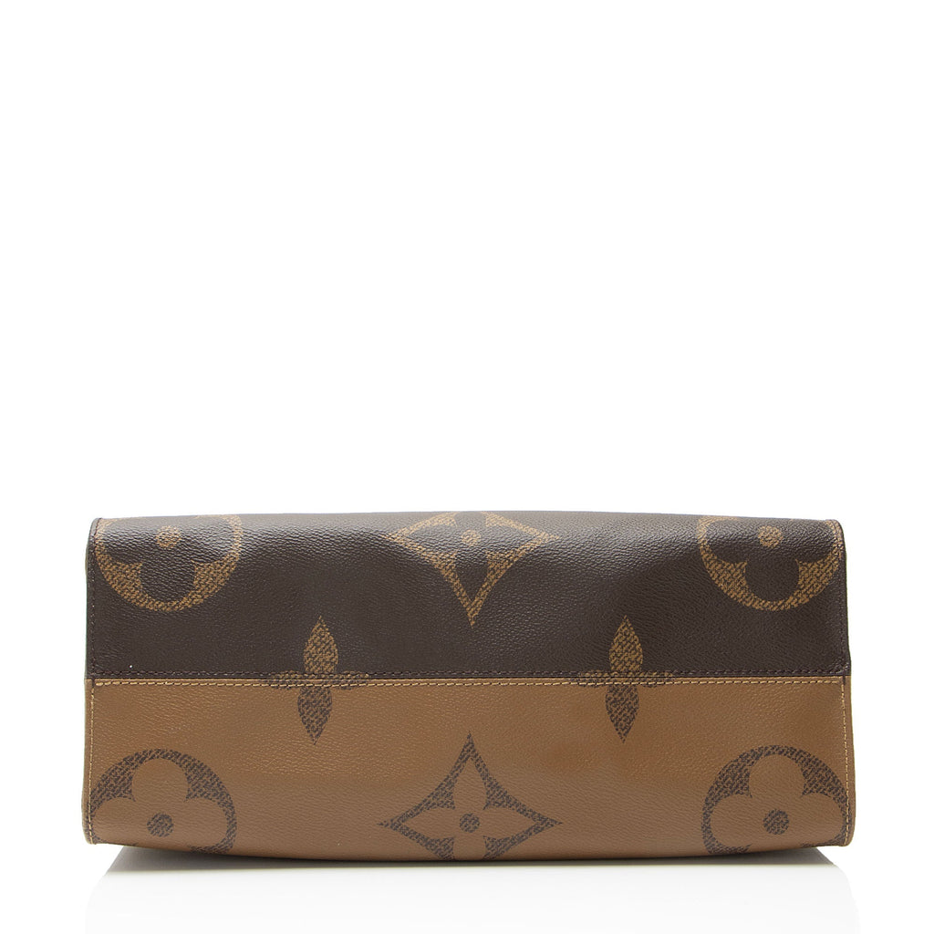 Louis Vuitton Giant Monogram Canvas Onthego MM Tote