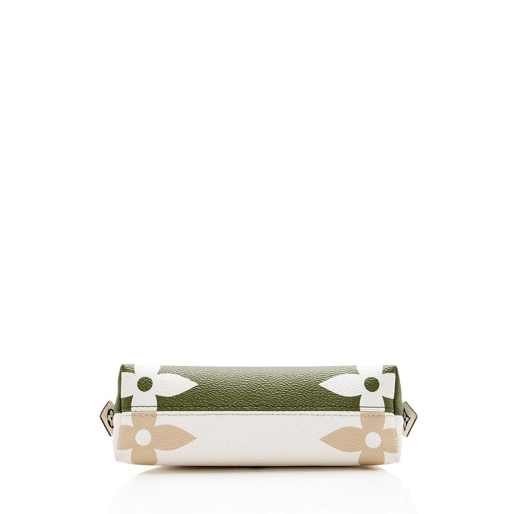 Louis Vuitton Giant Monogram Costmetic Pouch (SHF-16402)
