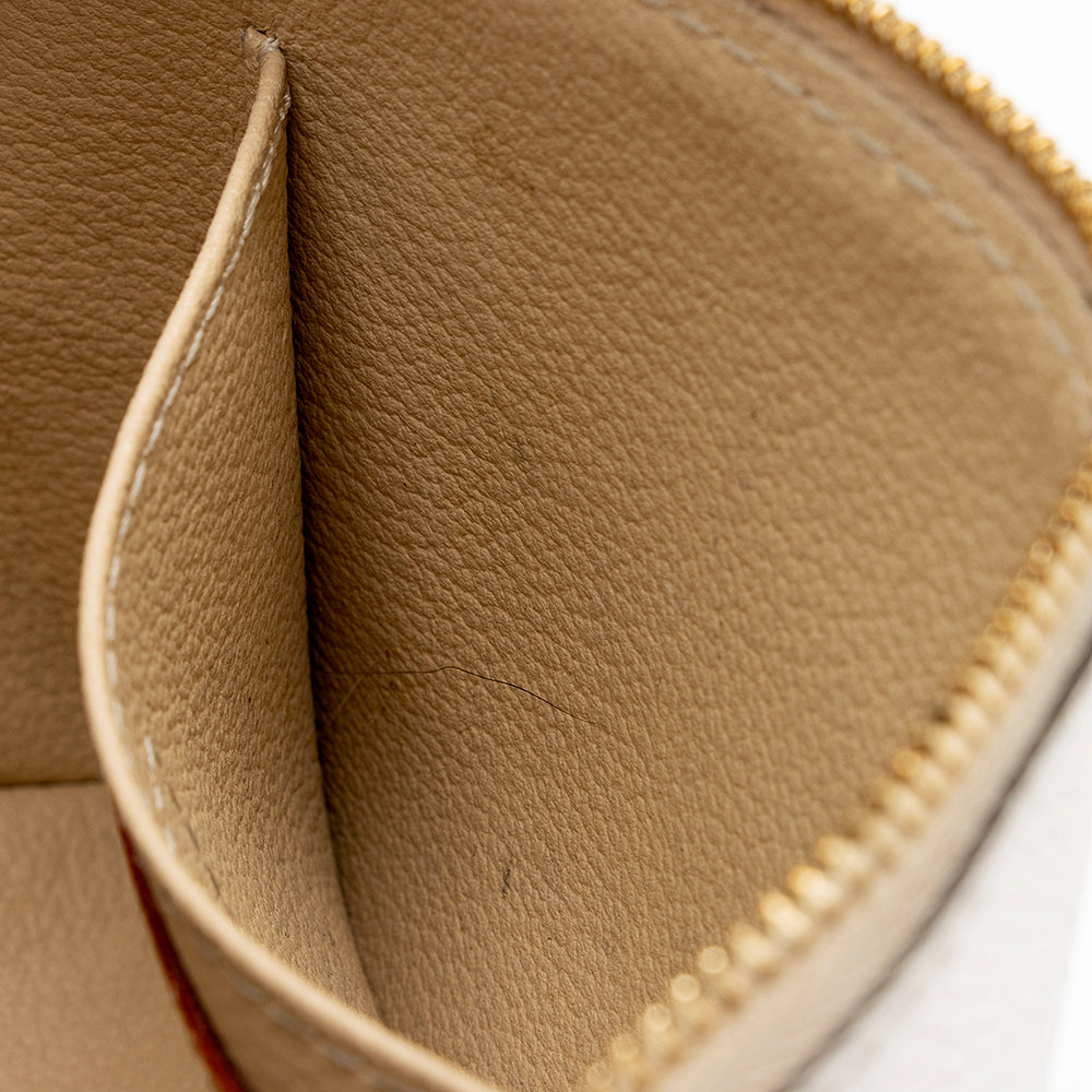 Louis Vuitton Giant Monogram Costmetic Pouch (SHF-16402)