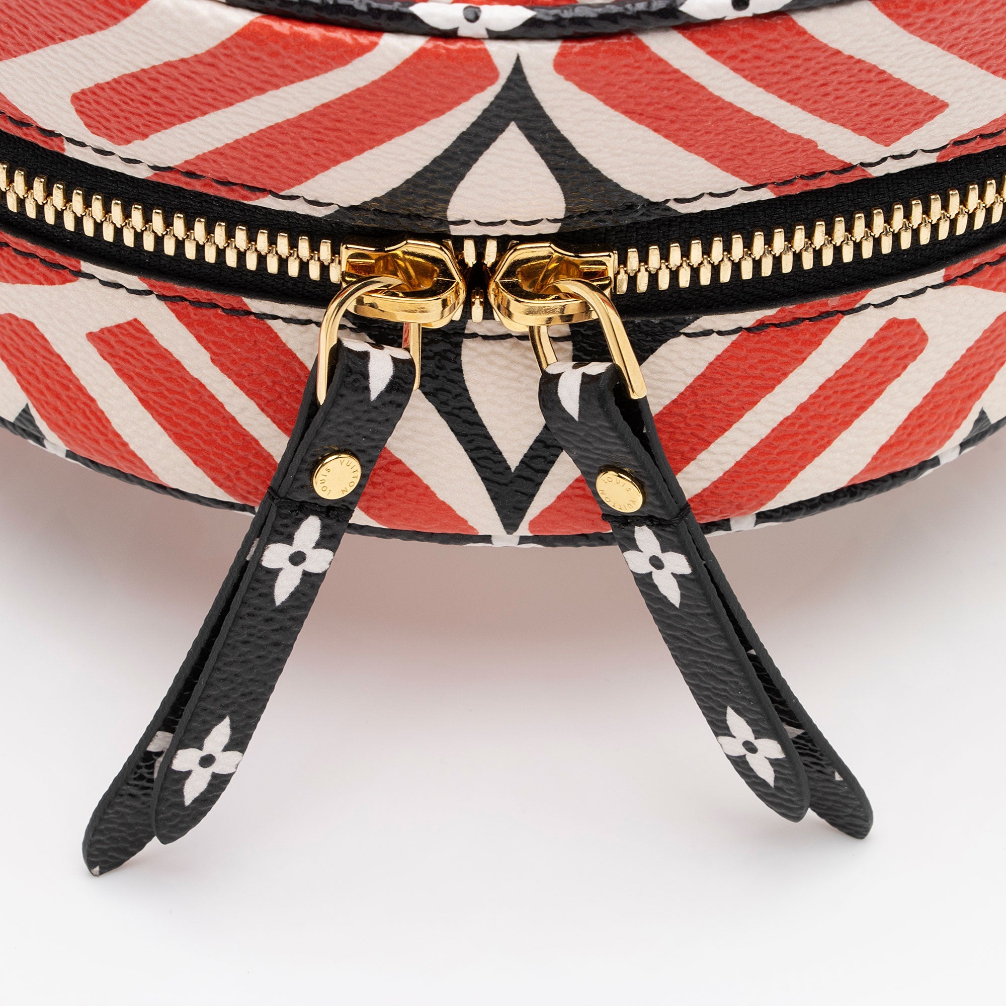 Louis Vuitton Giant Monogram Crafty Boite Chapeau Souple PM Bag (SHF-h3HnpR)