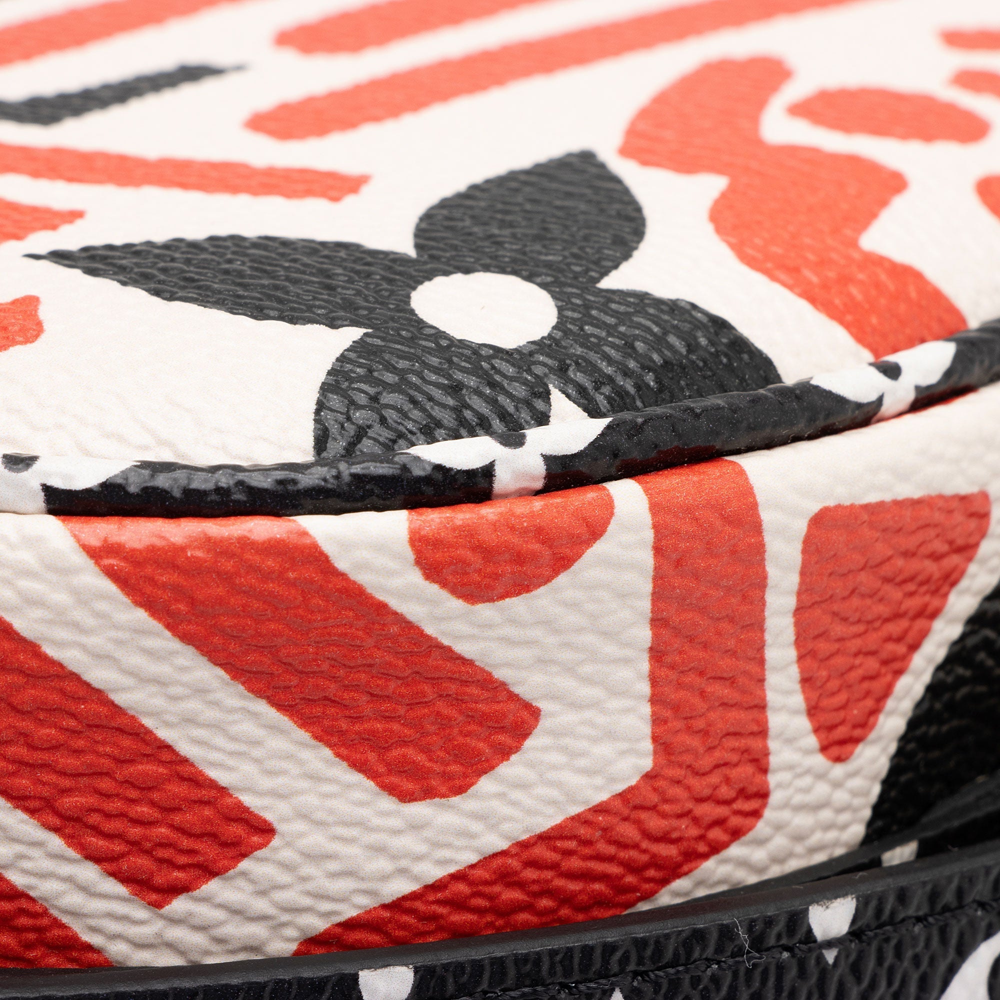 Louis Vuitton Giant Monogram Crafty Boite Chapeau Souple PM Bag (SHF-h3HnpR)