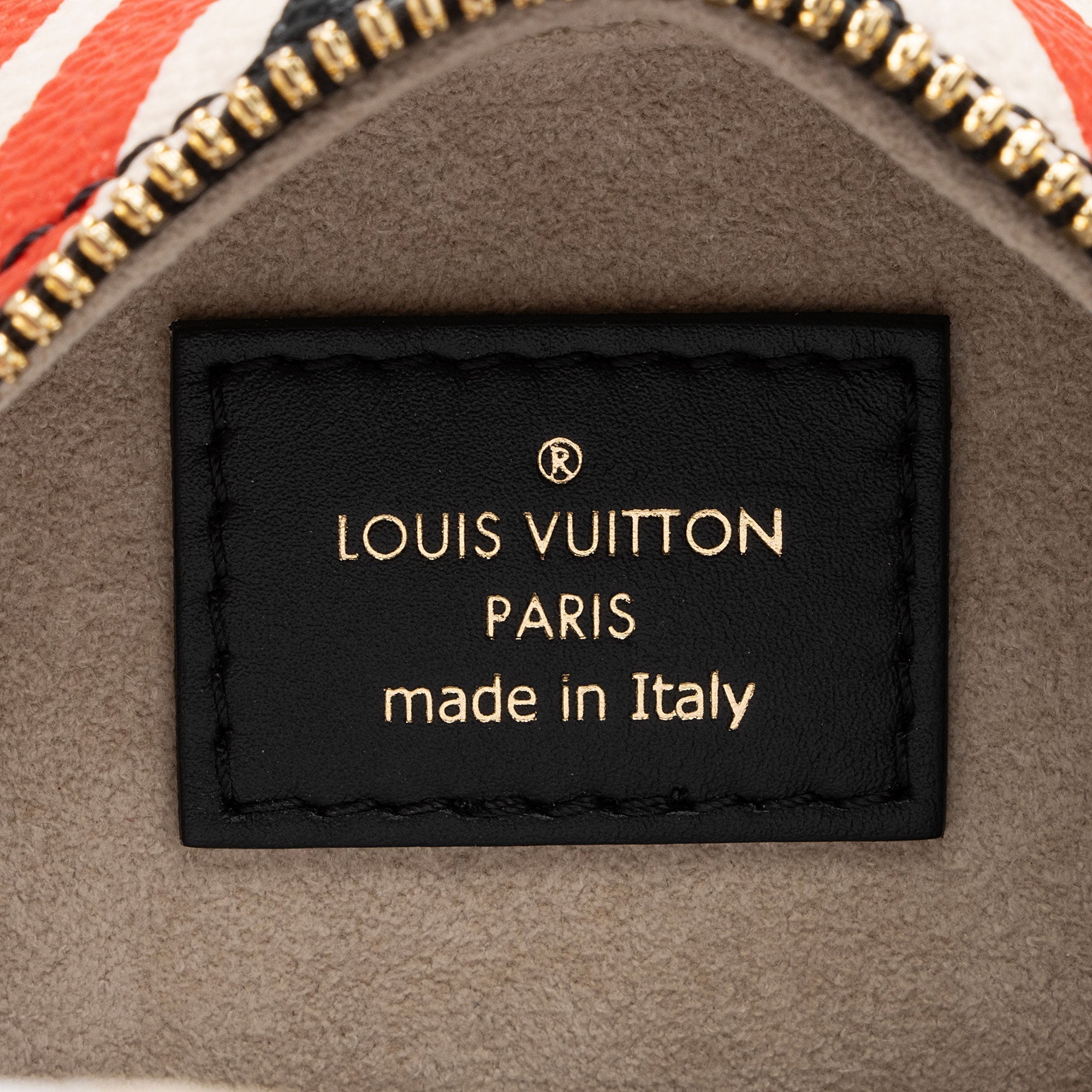 Louis Vuitton Giant Monogram Crafty Boite Chapeau Souple PM Bag (SHF-h3HnpR)