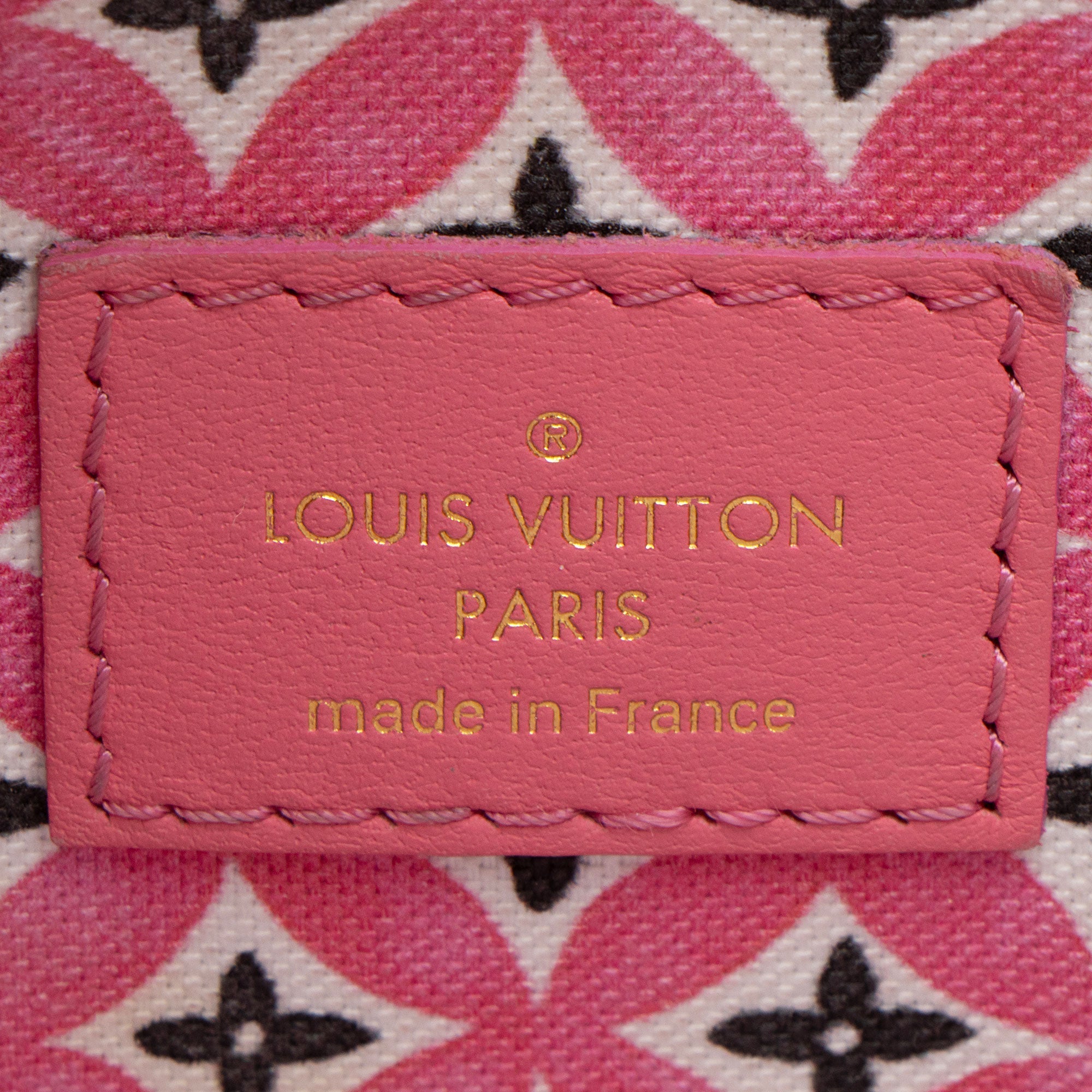 Louis Vuitton Giant Monogram Empreinte By The Pool Onthego PM Tote (SHF-LTu6RR)