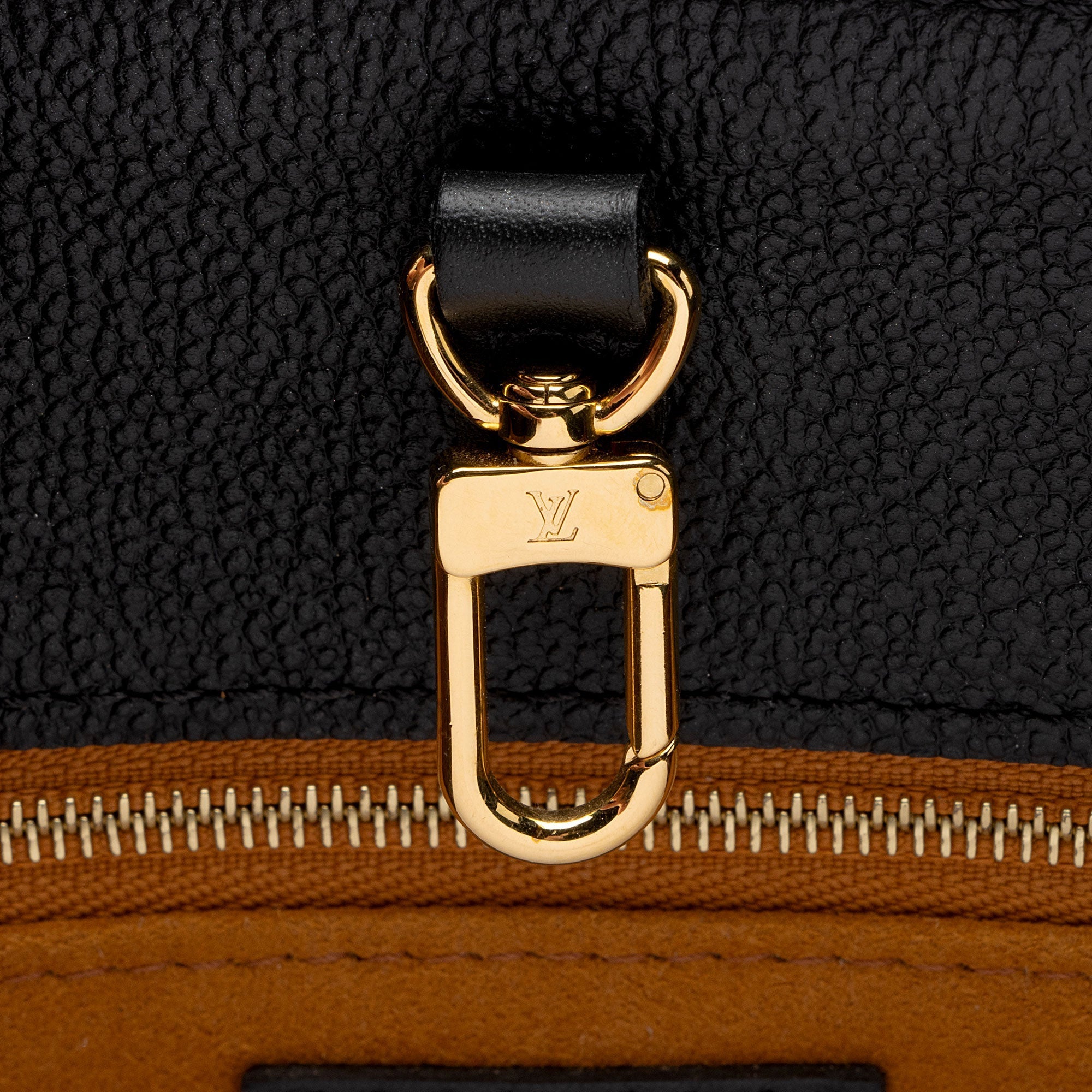 Louis Vuitton Giant Monogram Empreinte Onthego MM Tote (SHF-NgC3Ny)