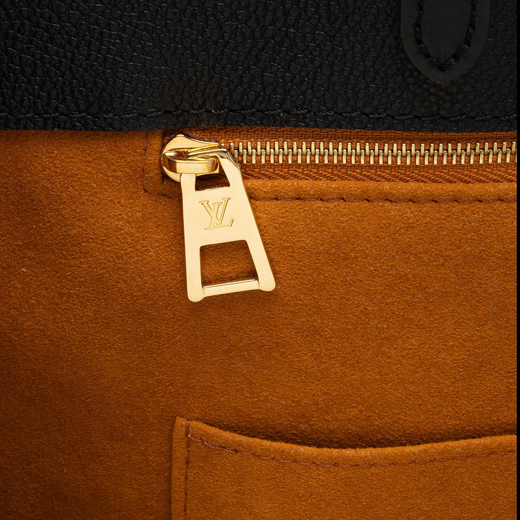 Louis Vuitton Giant Monogram Empreinte Onthego MM Tote (SHF-7wI8Am)