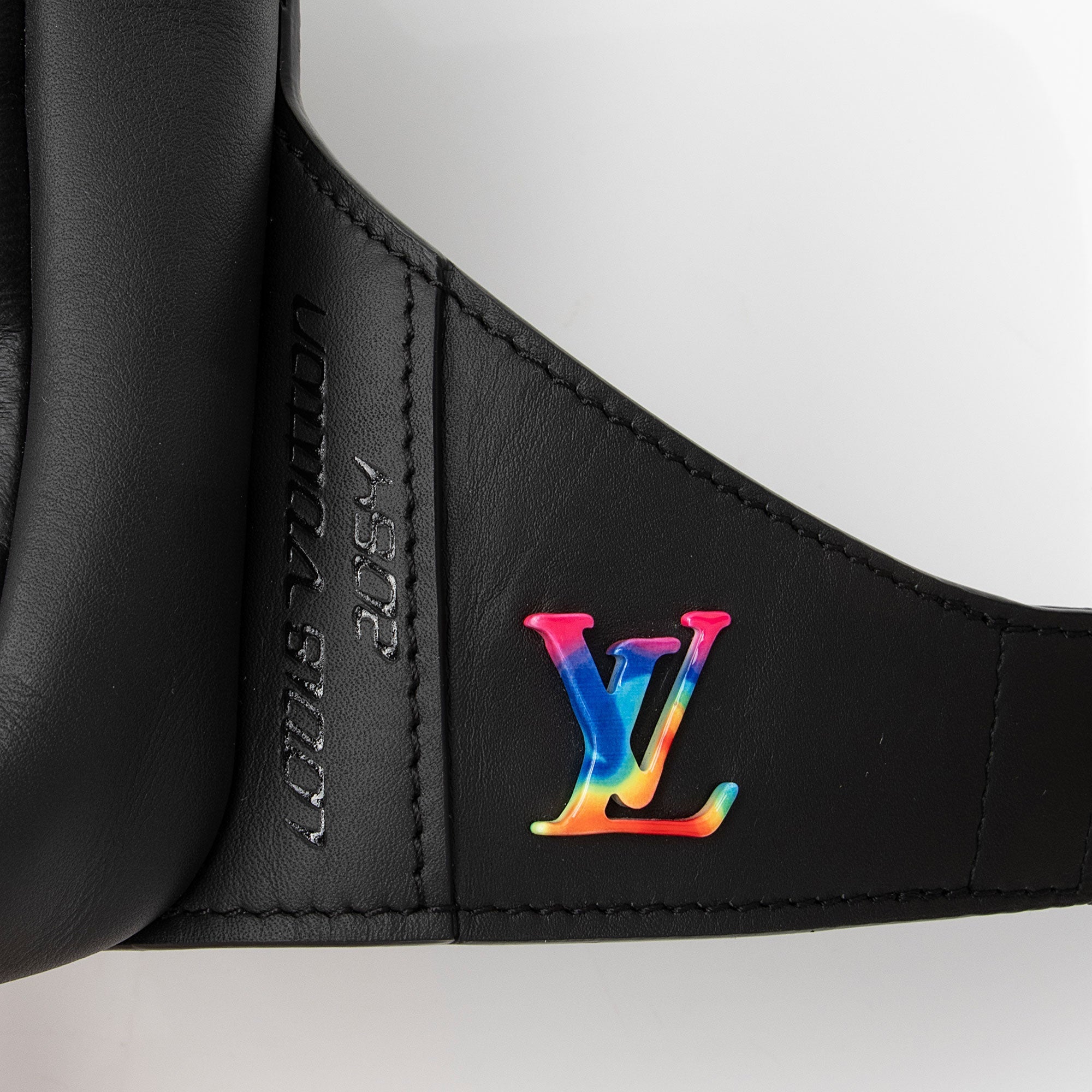 Louis Vuitton Giant Monogram Puffer Lambskin A4 Sling Bag (SHF-ARCDQH)