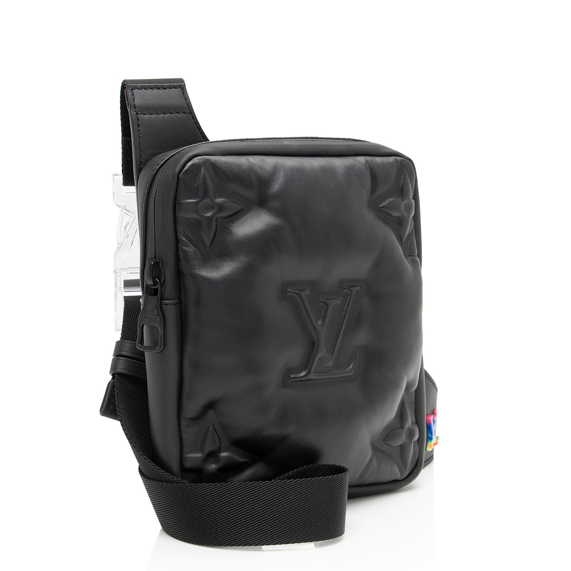 Louis Vuitton Giant Monogram Puffer Lambskin A4 Sling Bag (SHF-ARCDQH)
