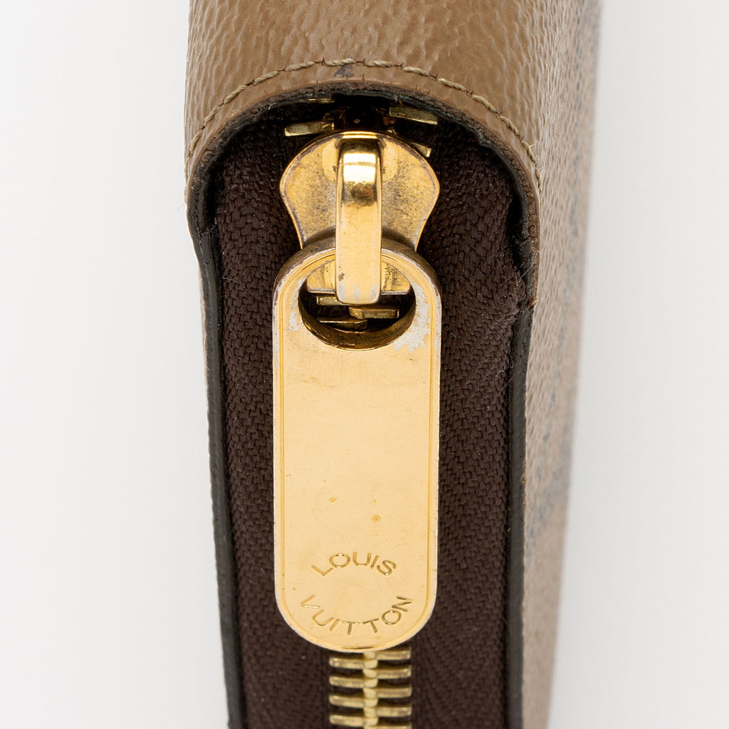 Louis Vuitton Giant Reverse Monogram Zippy Wallet (SHF-3YDrBj)
