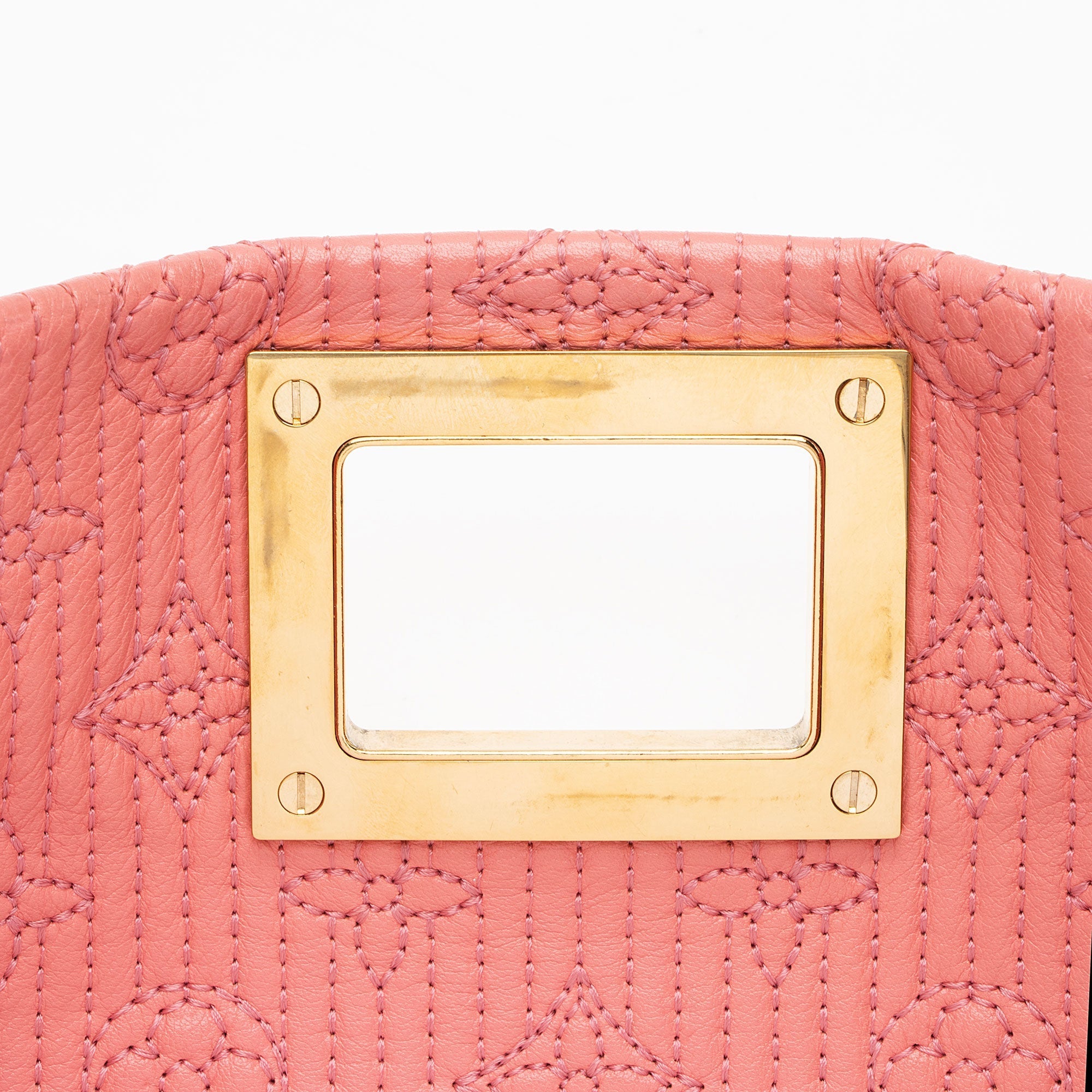 Louis Vuitton Leather Monogram Altair Clutch (SHF-Iyz0F8)