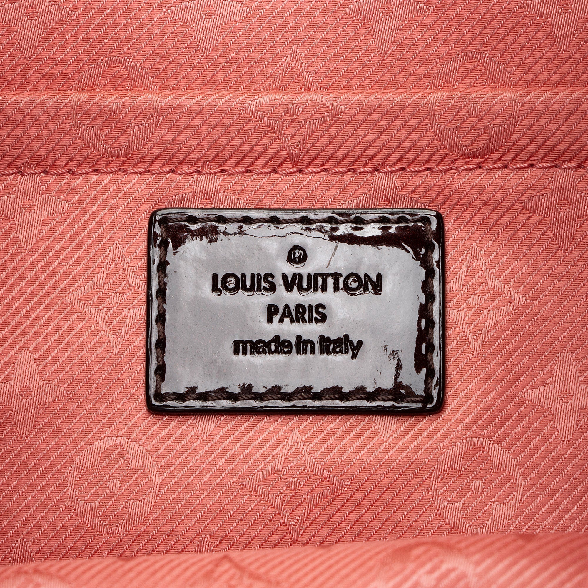 Louis Vuitton Leather Monogram Altair Clutch (SHF-Iyz0F8)