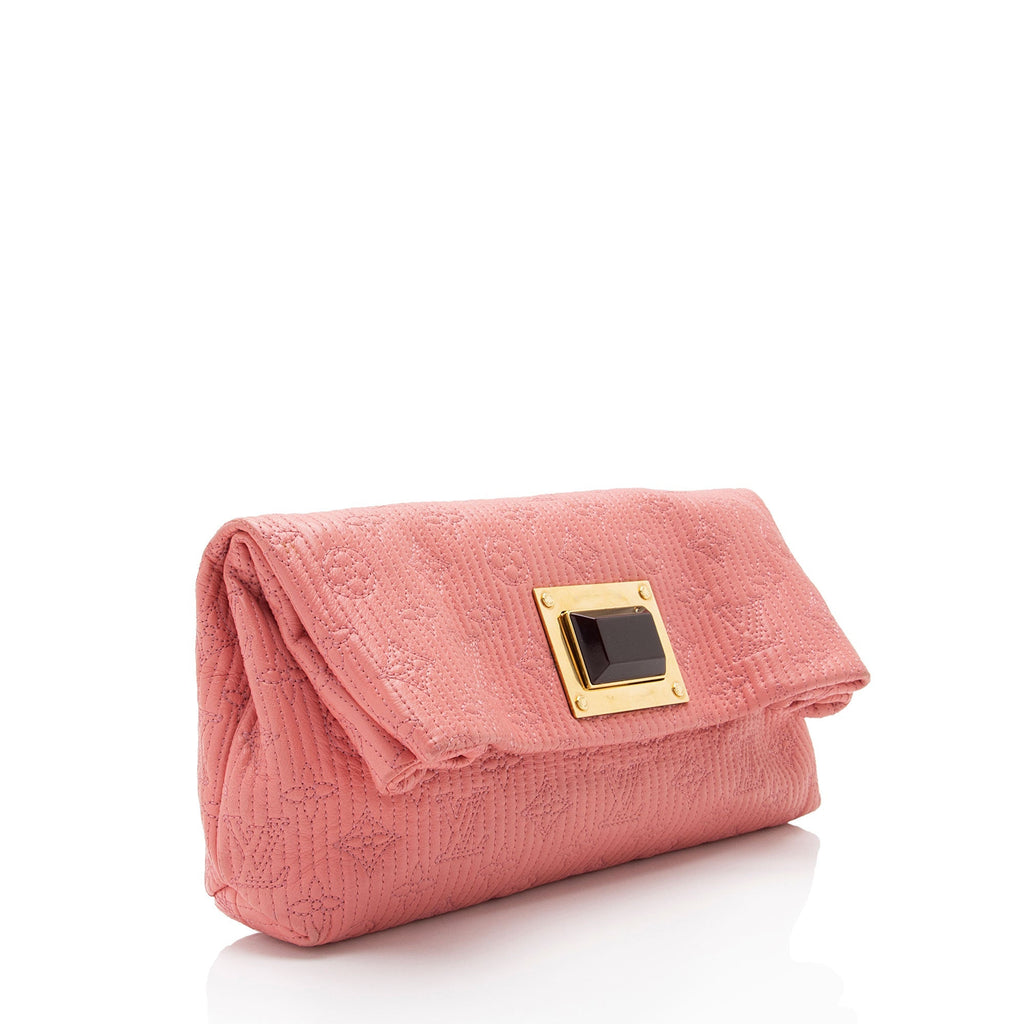 Louis Vuitton Leather Monogram Altair Clutch (SHF-Iyz0F8)
