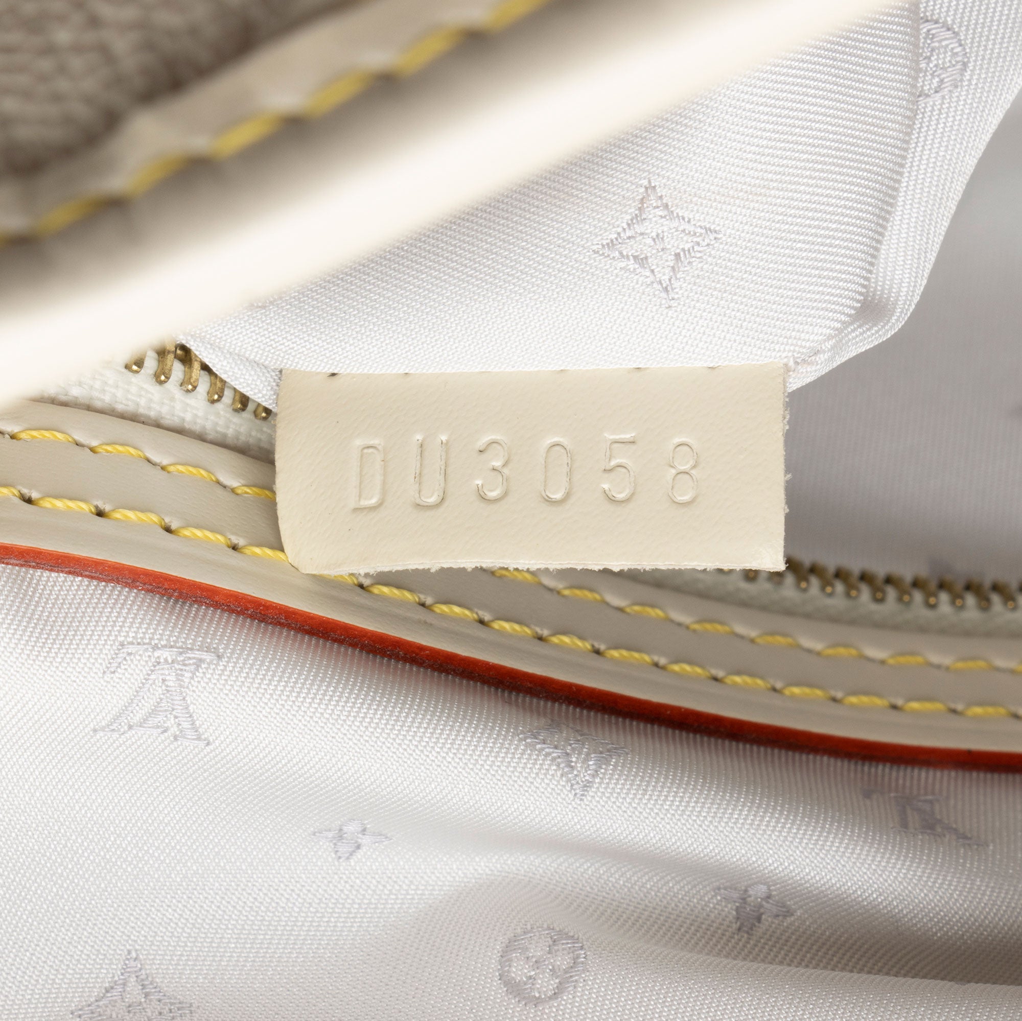 Louis Vuitton Leather Suhali Le Majestueux Tote (SHF-2UVXGL)