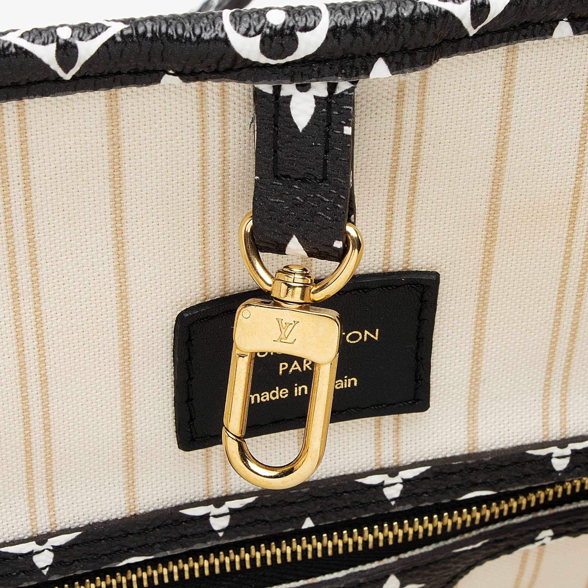 Louis Vuitton Limited Edition Giant Monogram Canvas Jungle Neverfull MM Tote